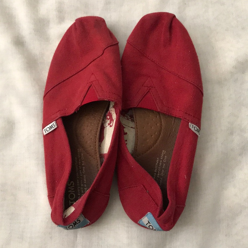 Red TOMS - Picture 3 of 3